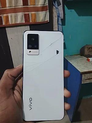 vivo V21