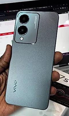 vivo Y17s