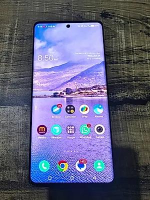 vivo V40 Pro