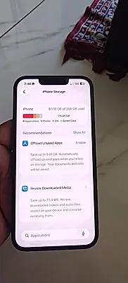 Apple iPhone 13