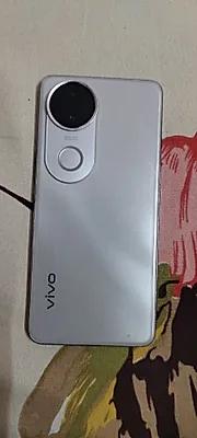 vivo V50e
