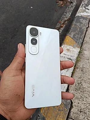 vivo Y400