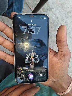 Apple iPhone 11