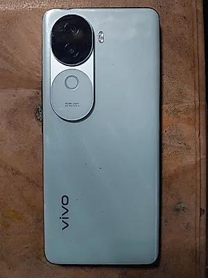 vivo V40e