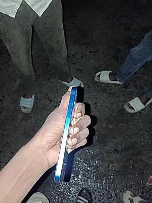 Apple iPhone 12