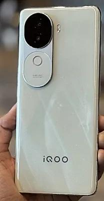 vivo iQOO Z9s