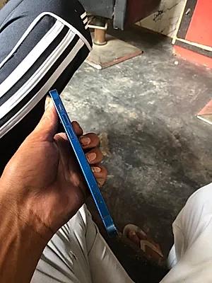 Apple iPhone 12