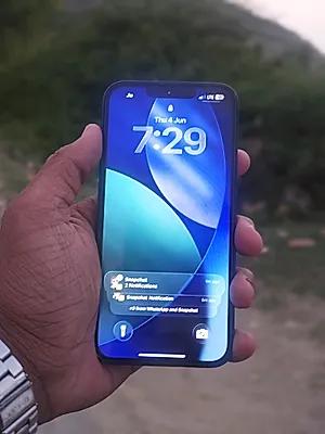 Apple iPhone 13