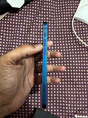 Apple iPhone 12