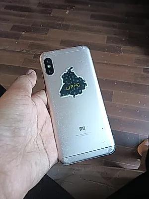 Xiaomi Mi A2 Lite (Redmi 6 Pro)