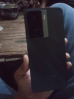 vivo iQOO Z7s