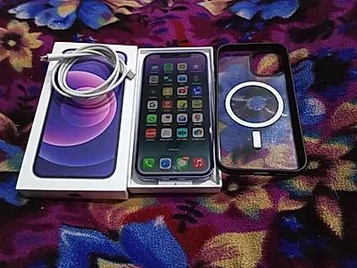 Apple iPhone 12