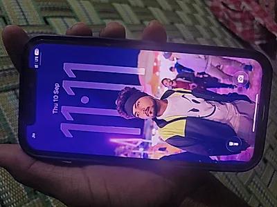 Apple iPhone 12