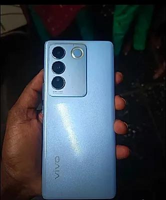 vivo V27