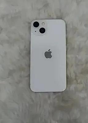 Apple iPhone 13