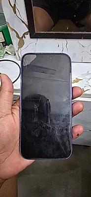 Apple iPhone 16