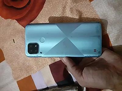 Realme C21