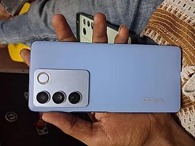 vivo V27