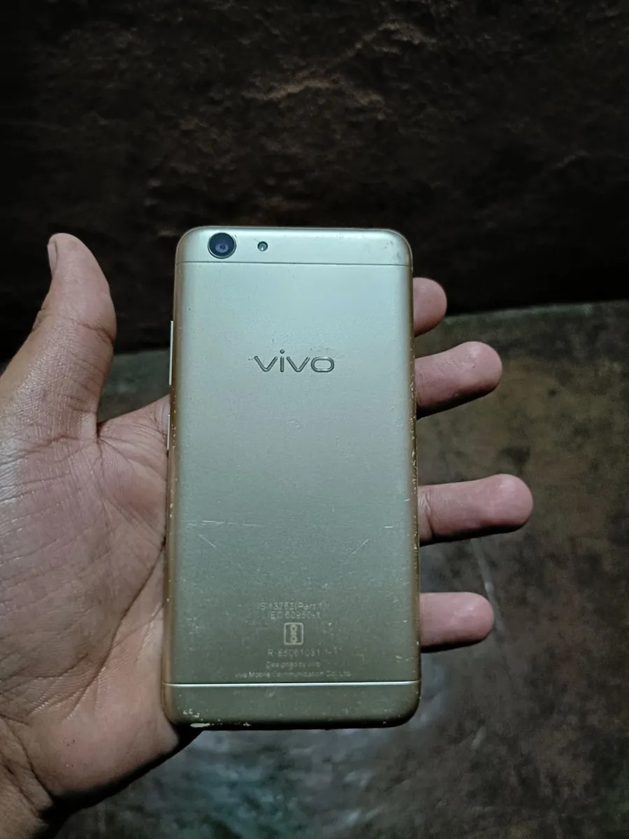 vivo Y53