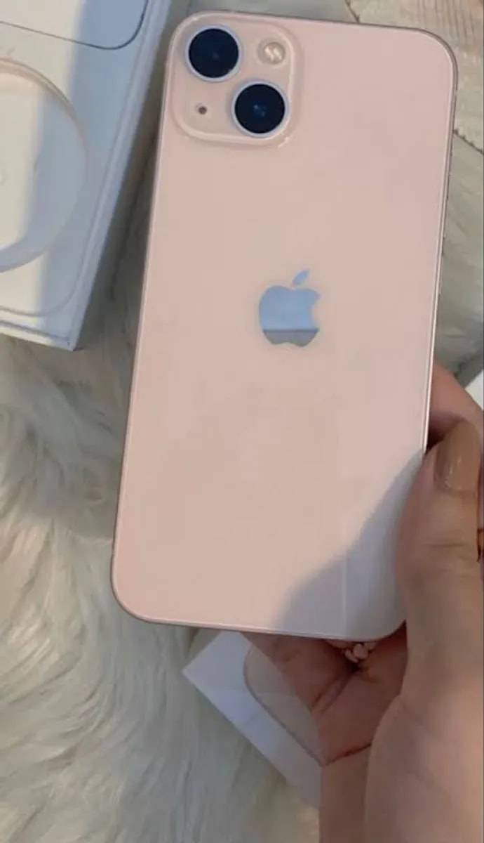 Apple iPhone 13