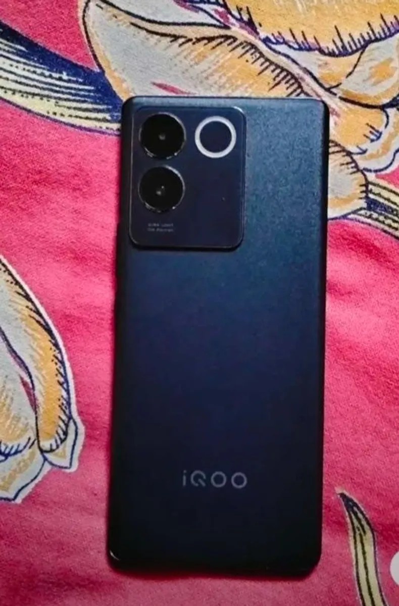 vivo iQOO Z7 Pro