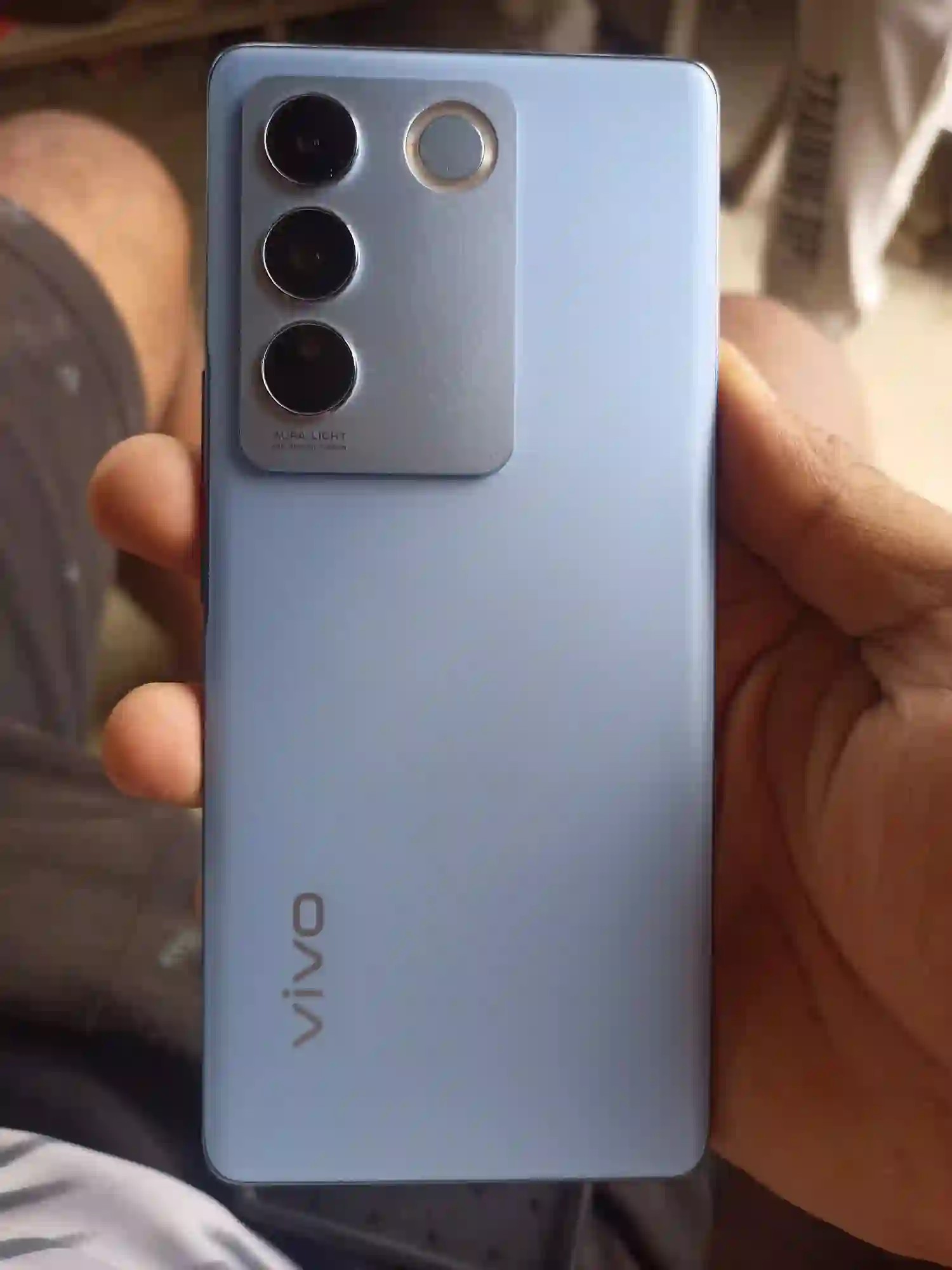 vivo V27