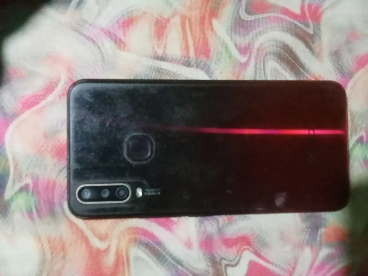 vivo Y12