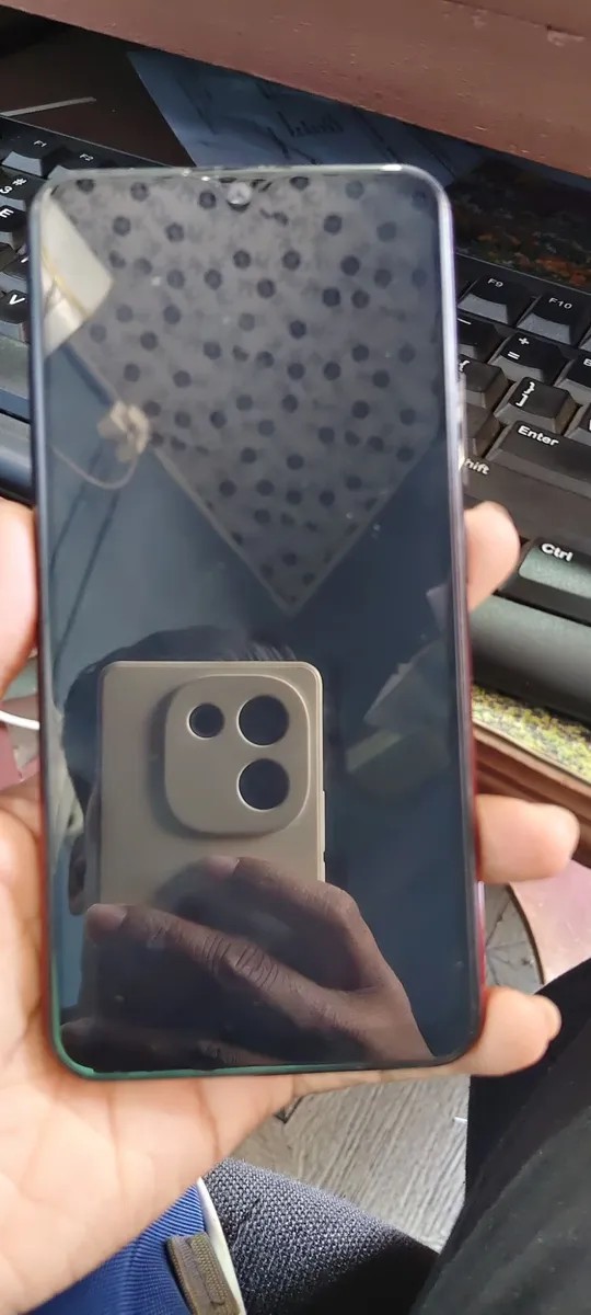 vivo Y12