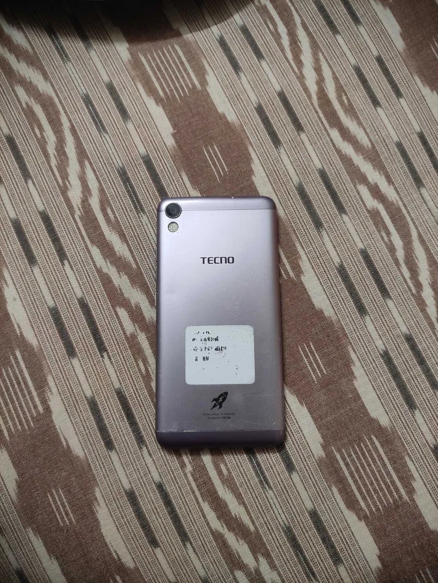 Tecno i7