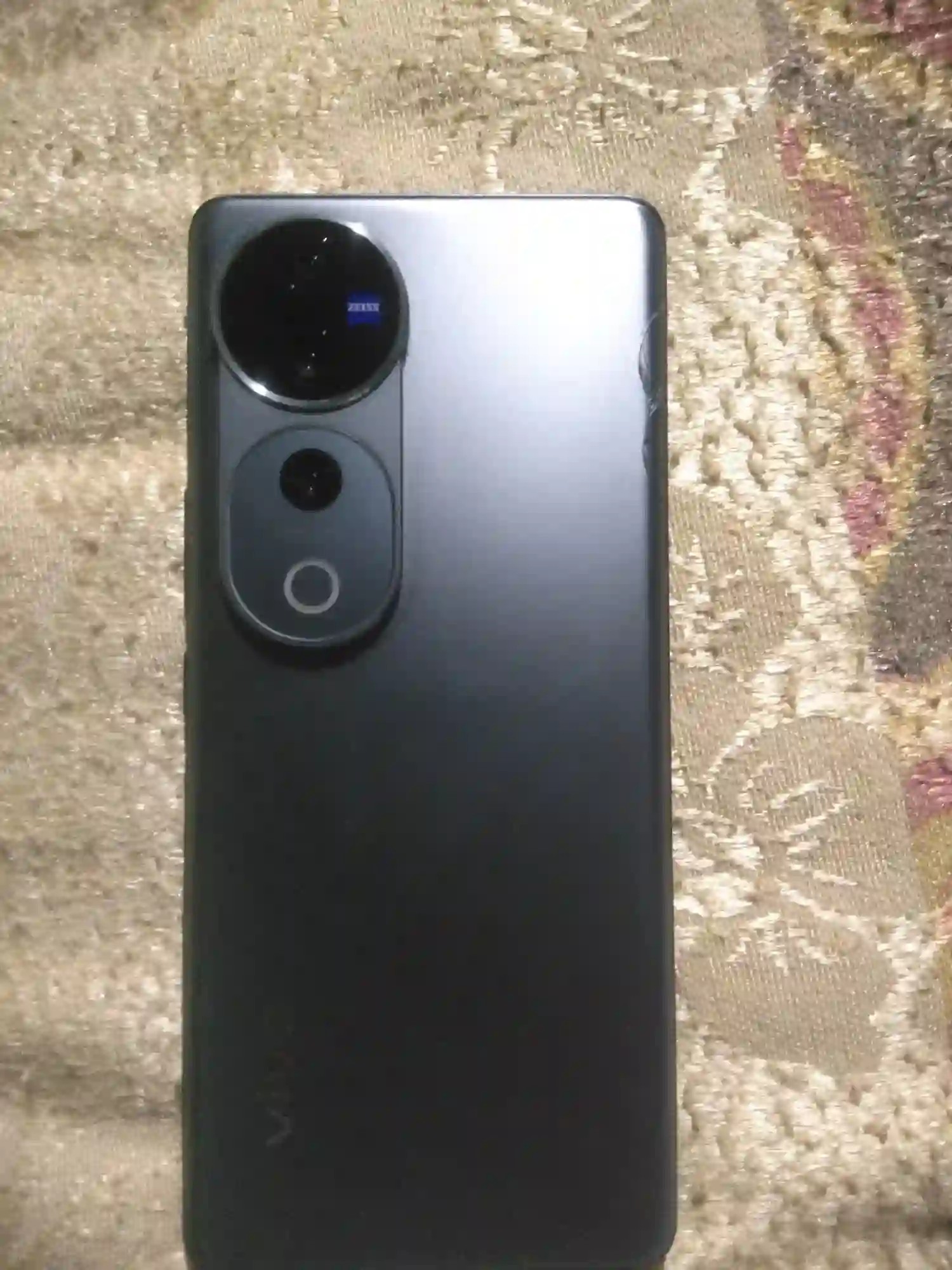vivo V40 Pro