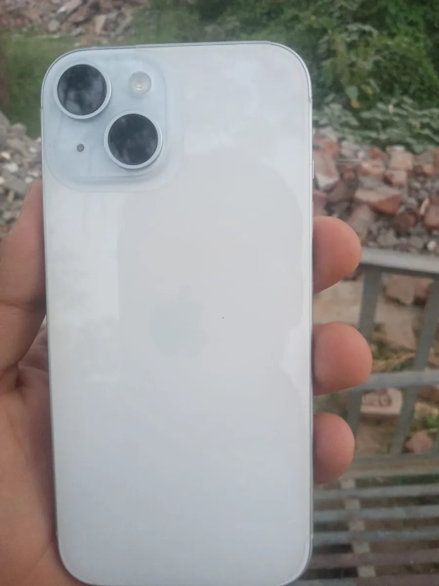 Apple iPhone 15
