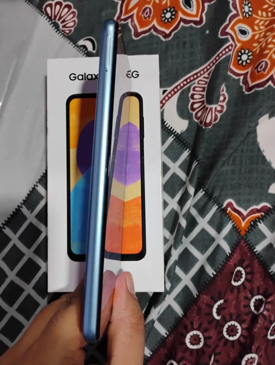 Samsung Galaxy F23