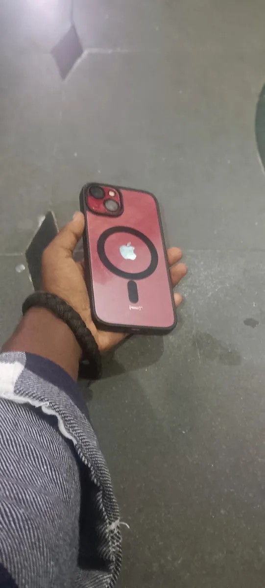 Apple iPhone 13