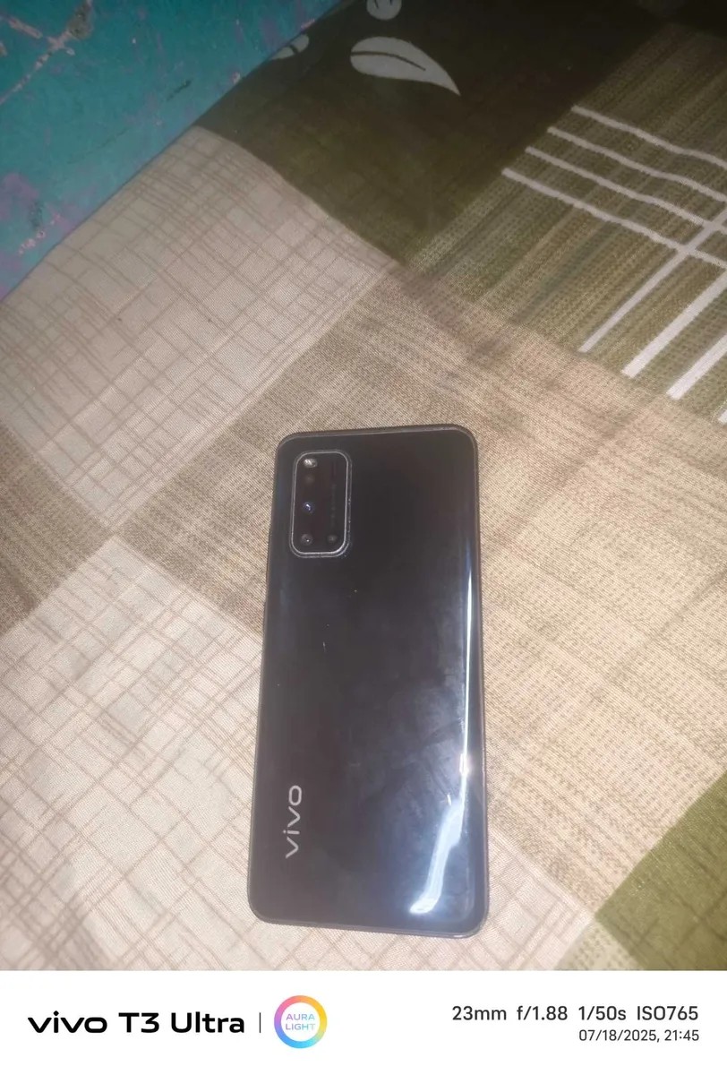 vivo V19