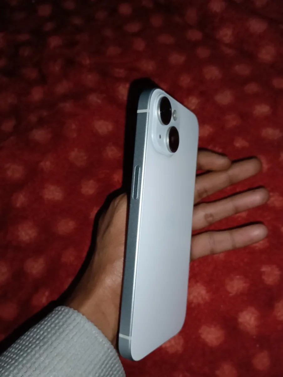 Apple iPhone 15