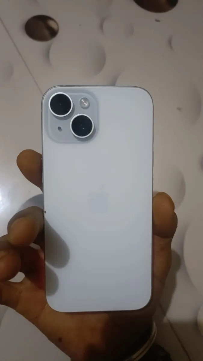 Apple iPhone 15