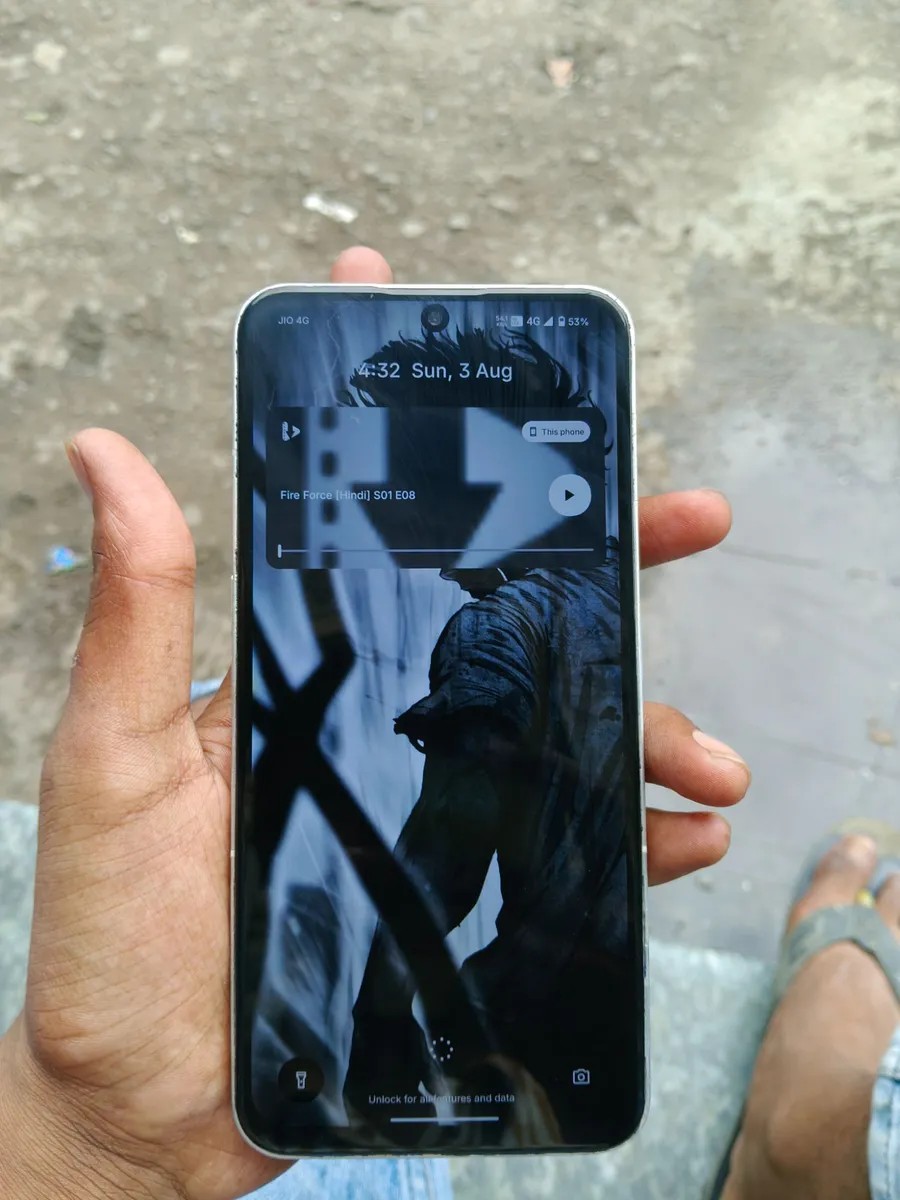 Nothing Phone (2)