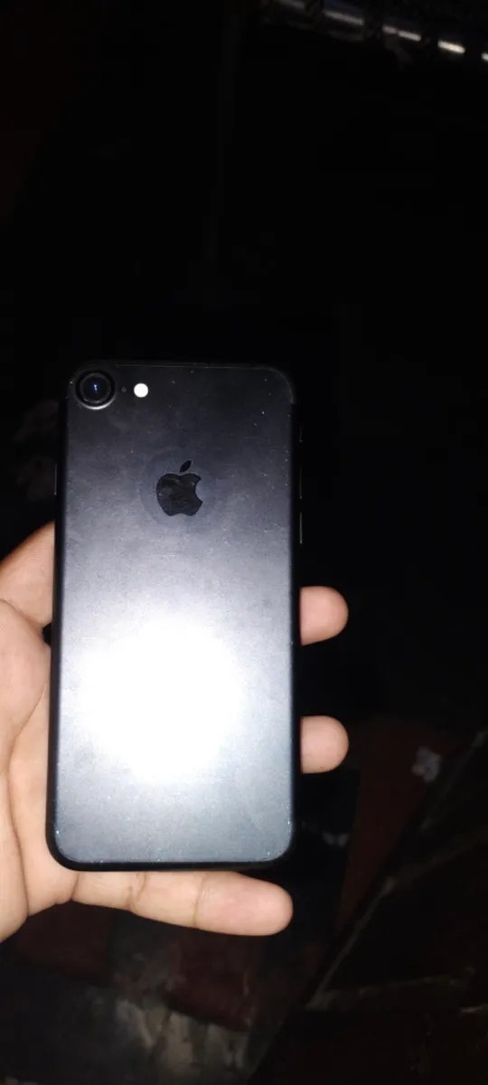 Apple iPhone 7