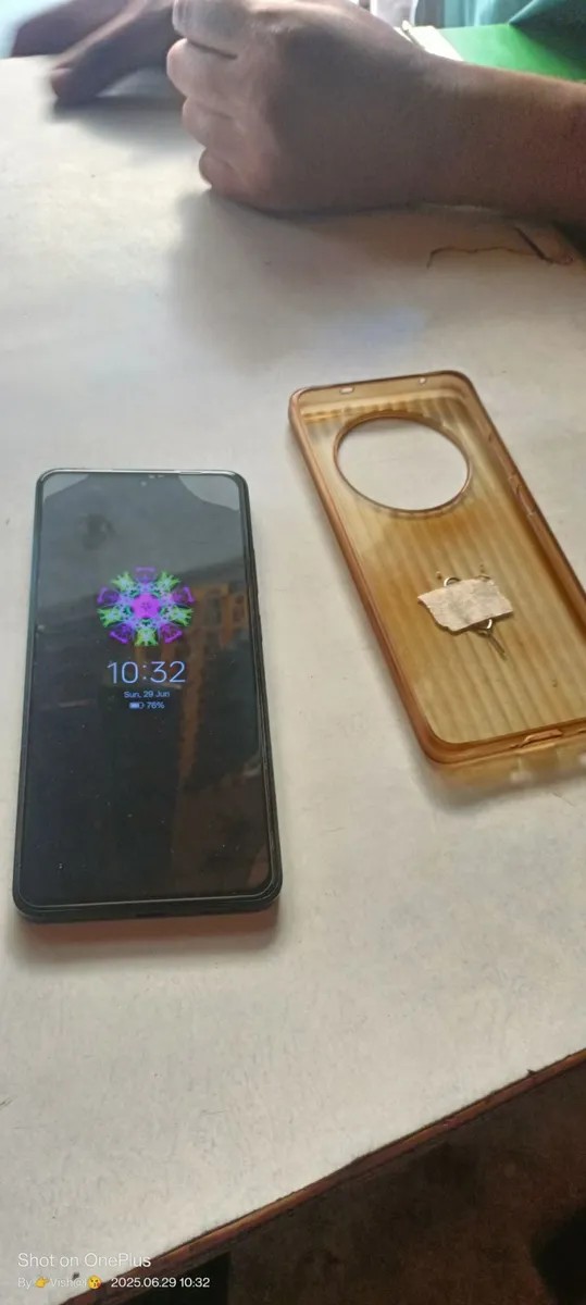 Oppo F27