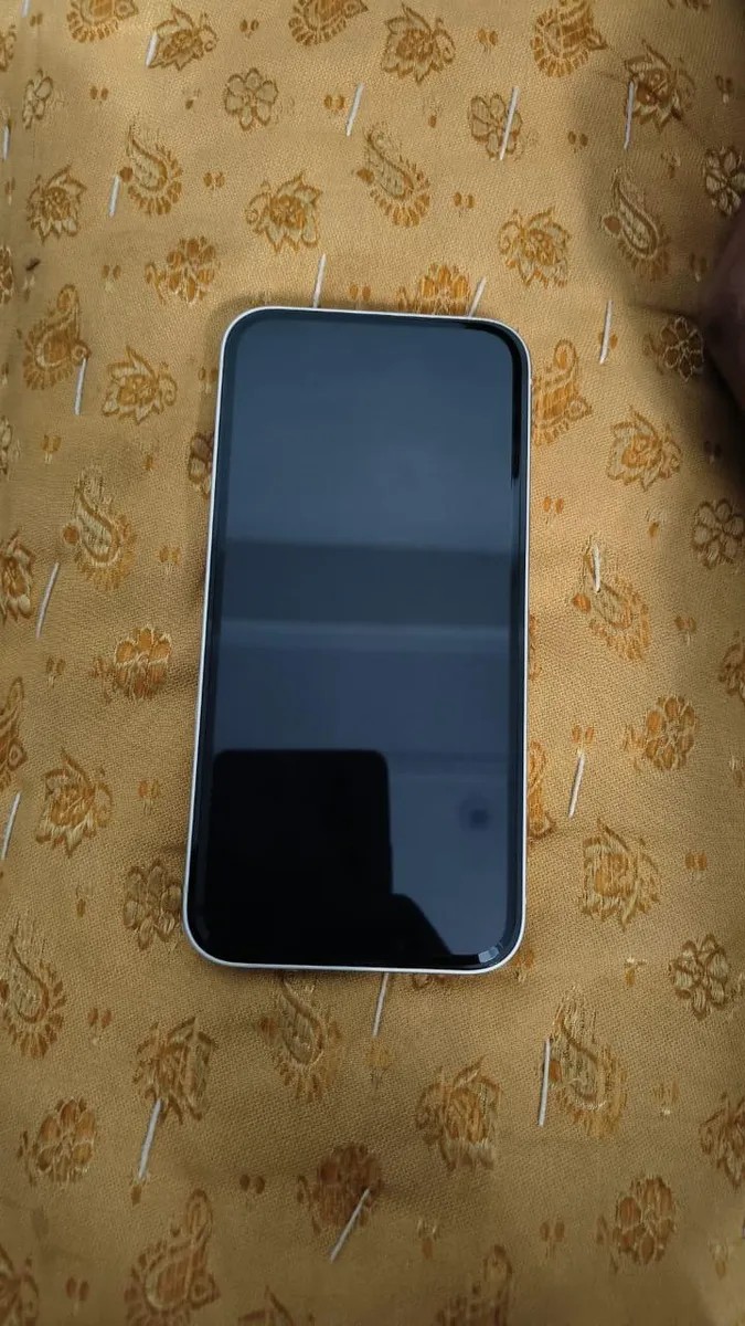 Apple iPhone 13