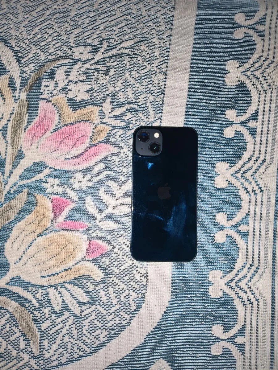 Apple iPhone 13