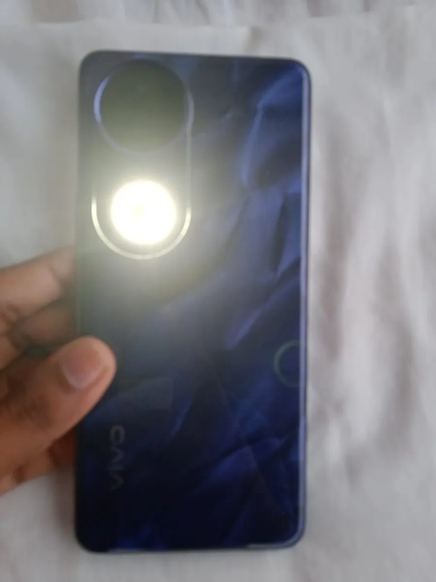 vivo V50e
