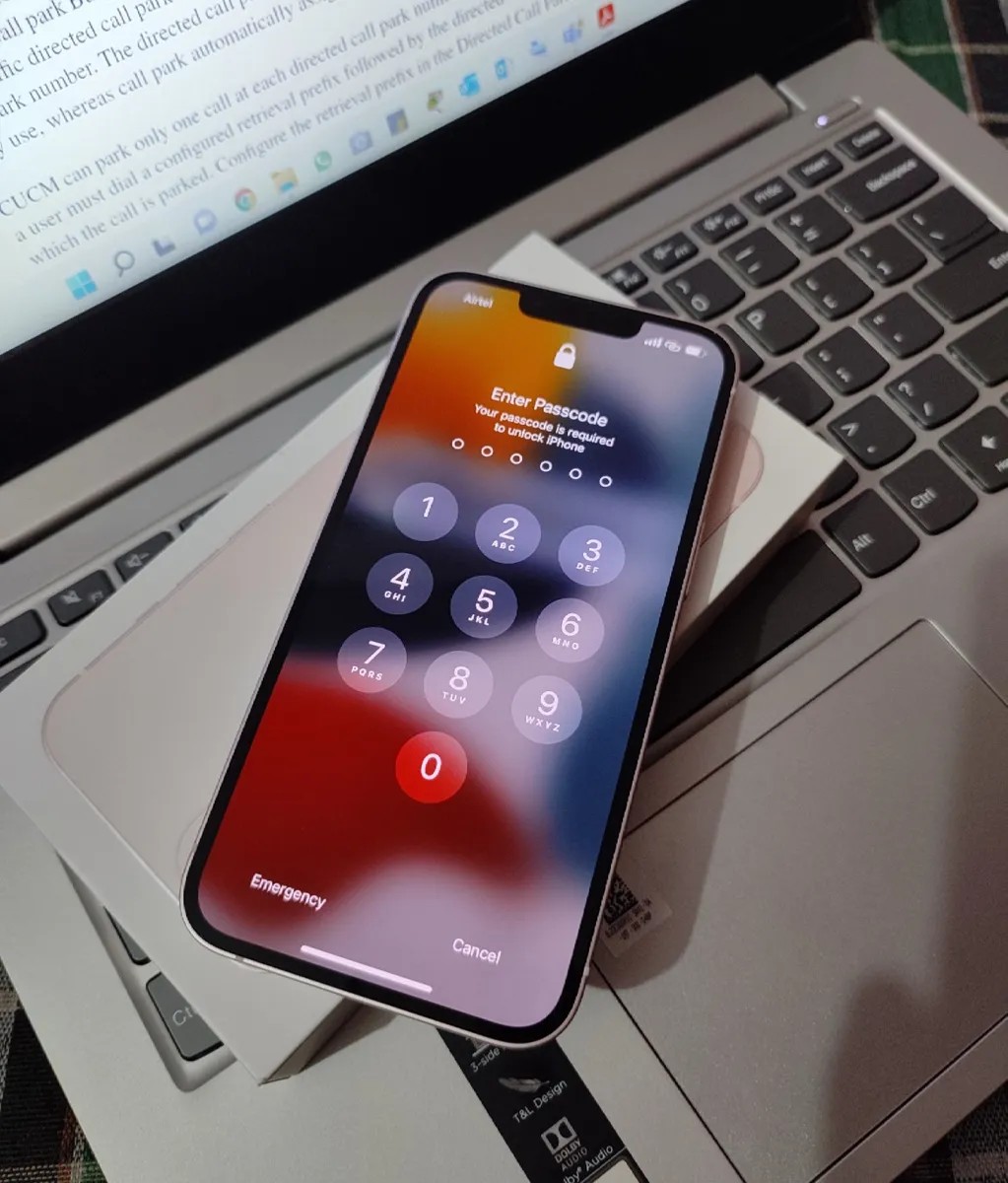 Apple iPhone 13