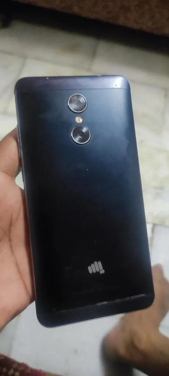 Micromax Evok Dual Note E4815