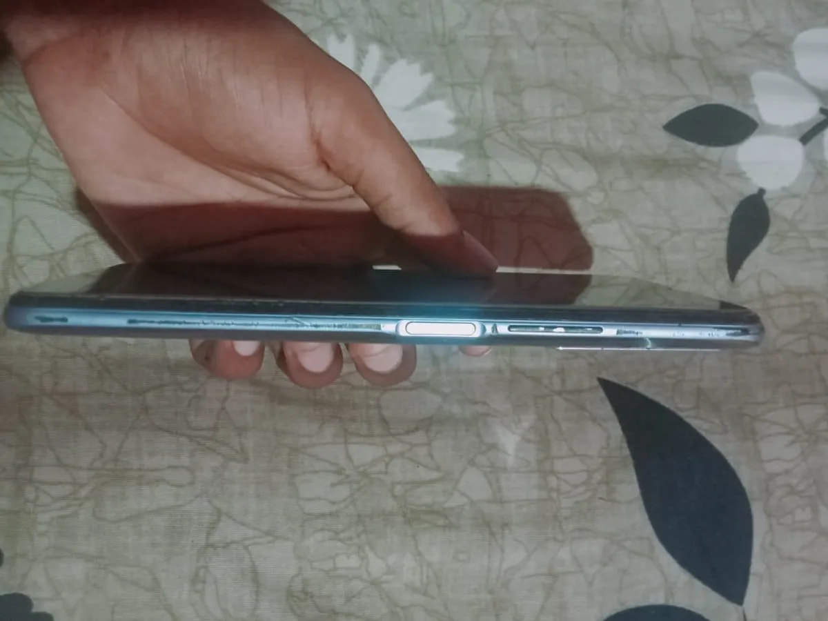 vivo Y51 (2020, December)
