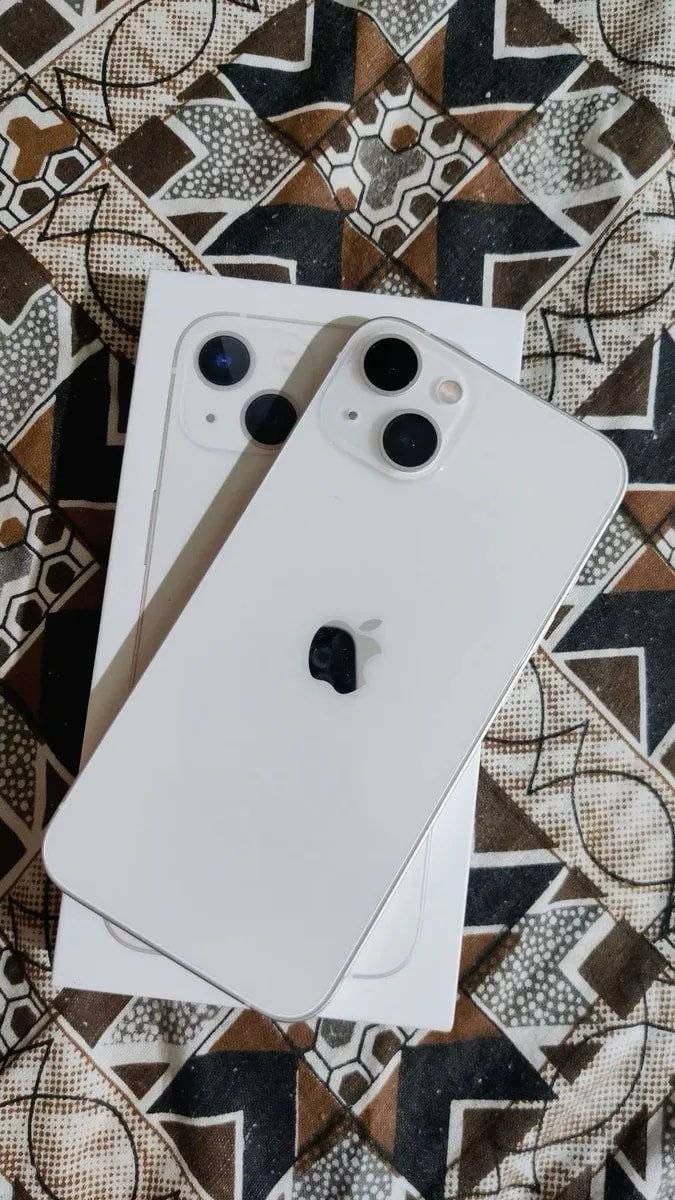 Apple iPhone 13