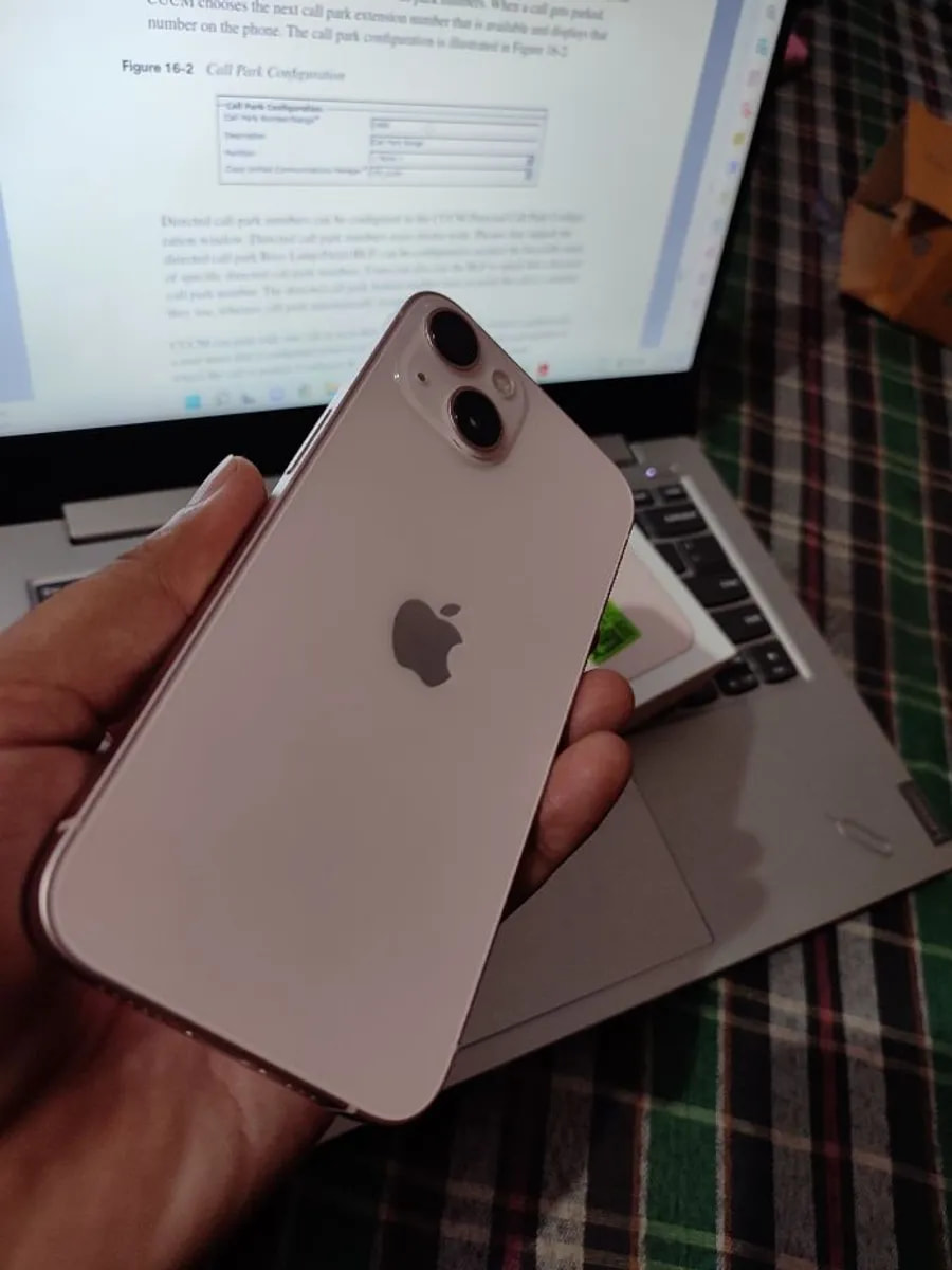 Apple iPhone 13