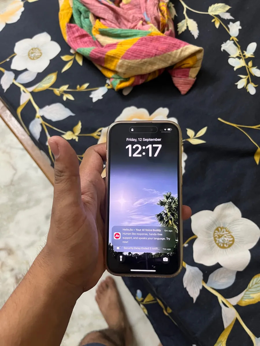 Apple iPhone 15