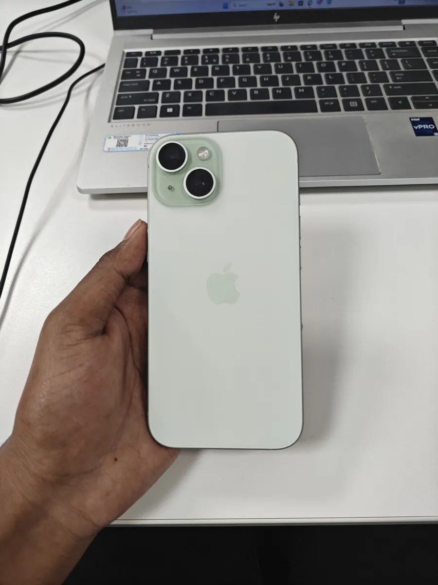 Apple iPhone 15