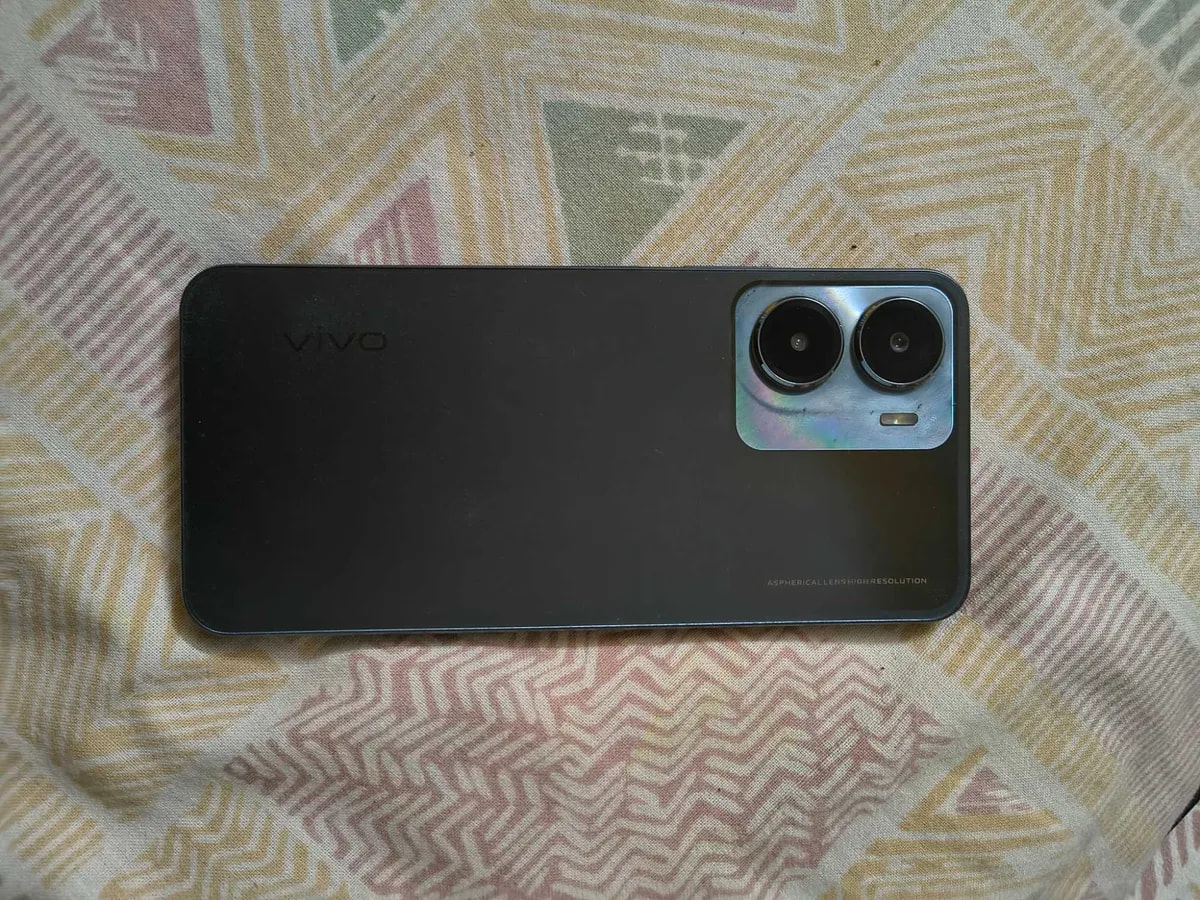 vivo Y56